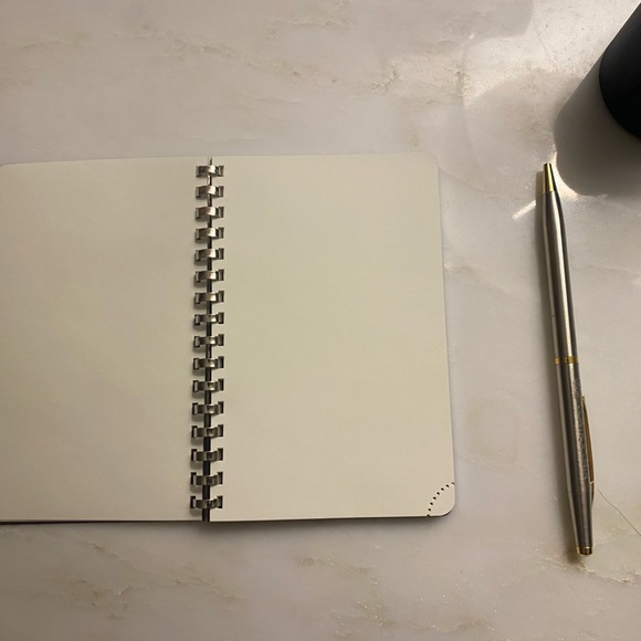 NEW HERMES NOTEBOOK - Picture 3 of 3